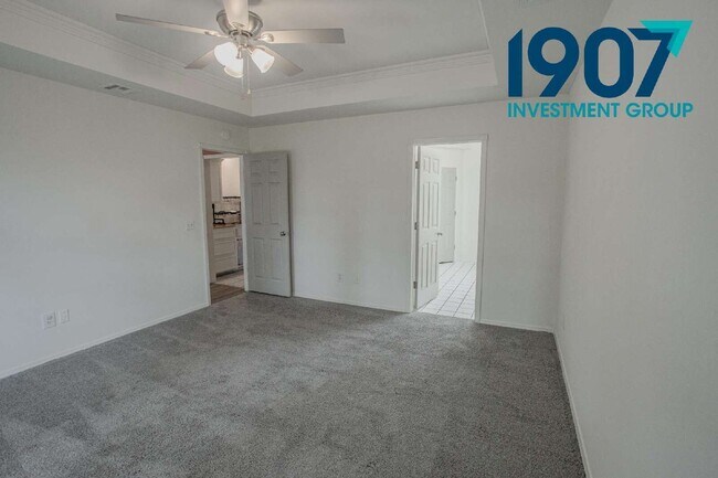 Building Photo - 3017 SW 92nd St