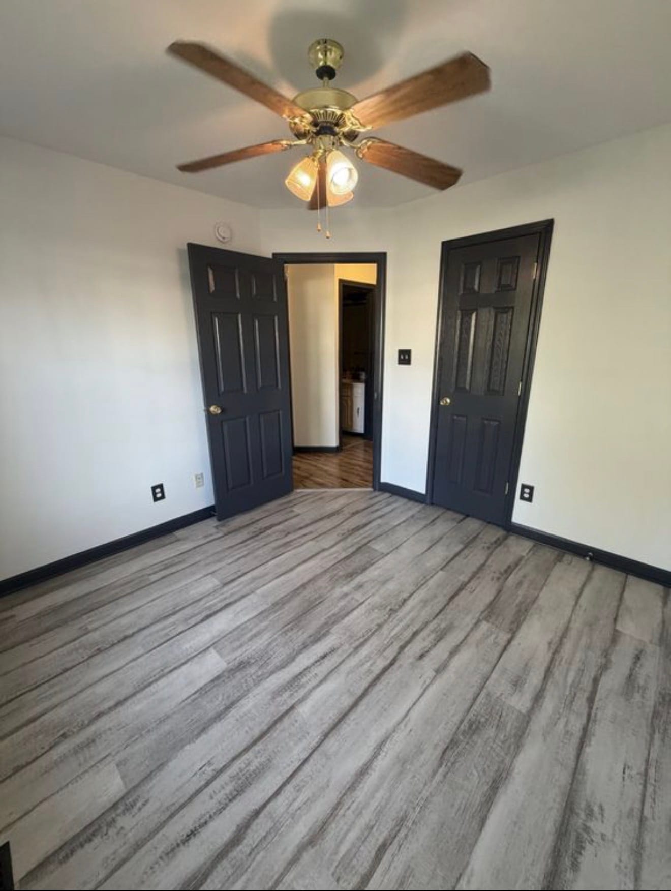 Building Photo - 3531 Sandpiper Dr