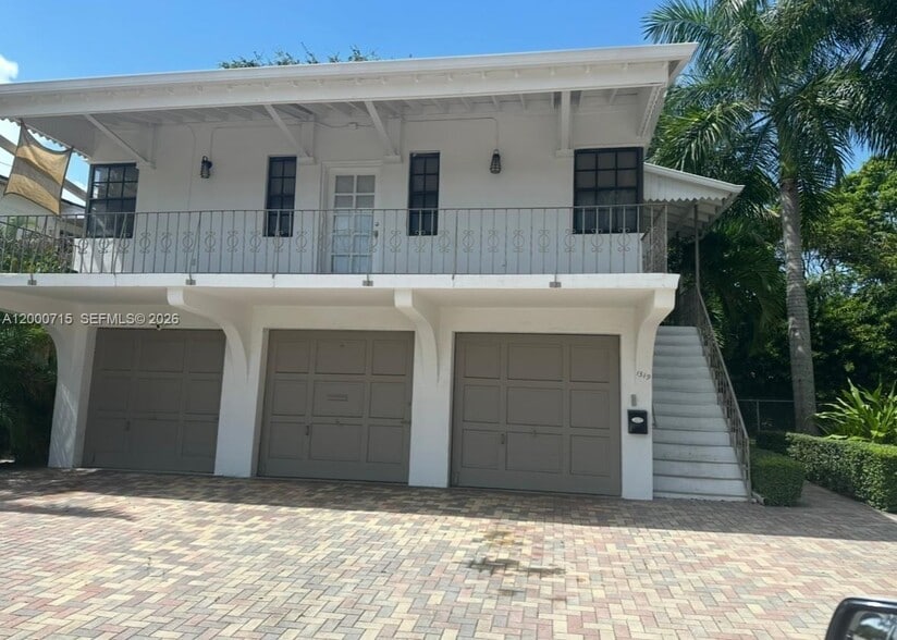 Building Photo - 1319 SW 21st Ter