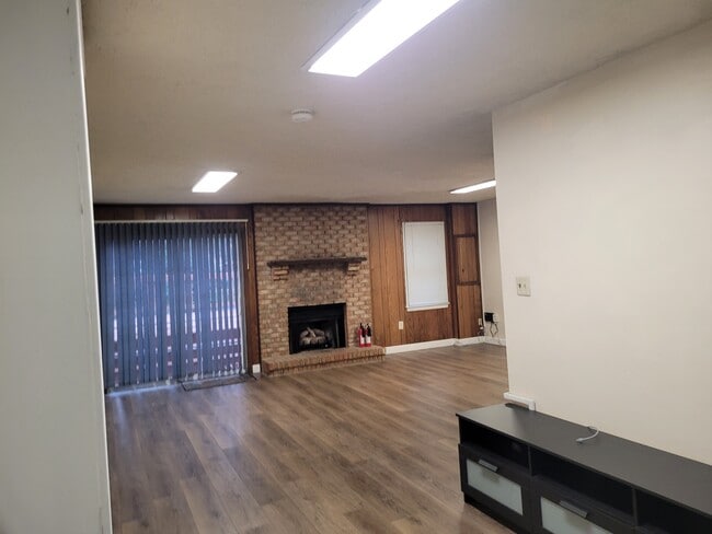 Building Photo - 12521 Sweet Leaf Terrace