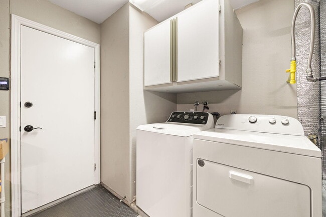 Building Photo - 68615 Paseo Soria