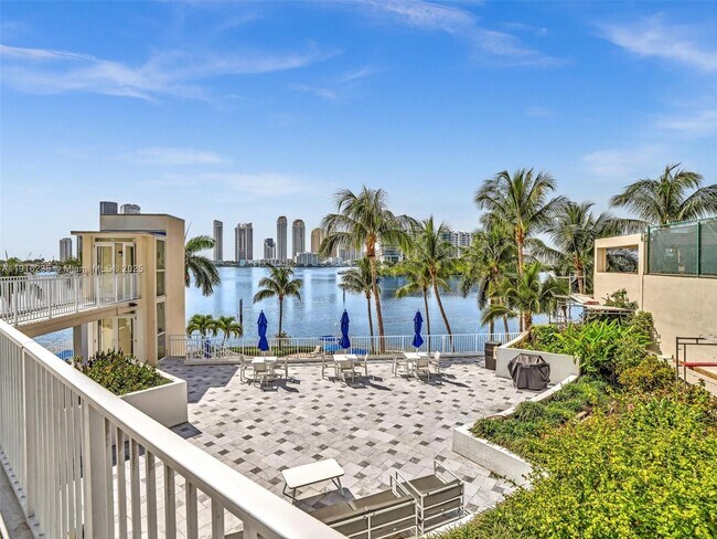 Building Photo - 3370 Hidden Bay Dr