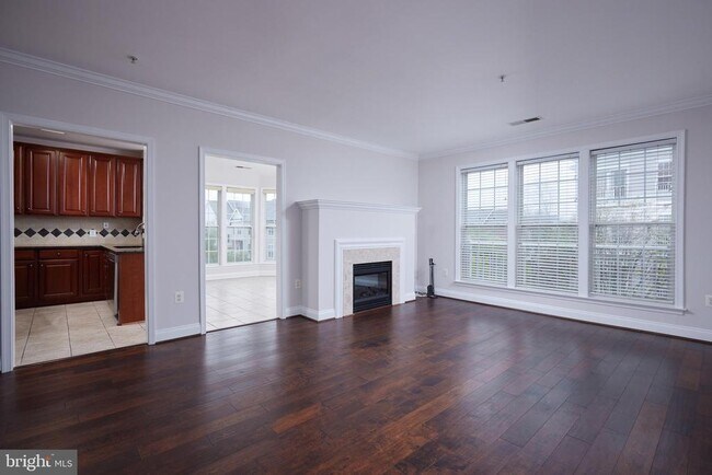 Building Photo - 300 King Farm Blvd