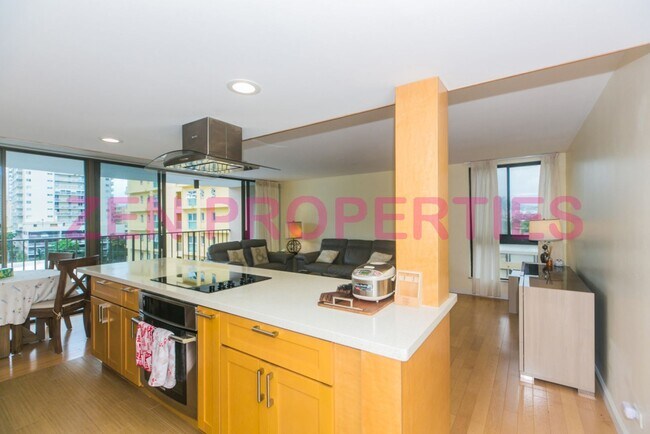 Building Photo - 250 ?Ohua Ave