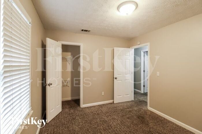 Building Photo - 1580 Summit Point