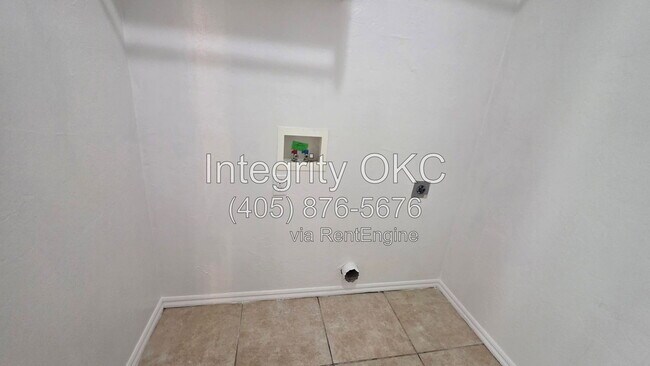 Building Photo - 1503 Tahoe Ln