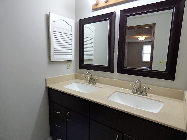 Building Photo - Dublin Home on a Quiet Court