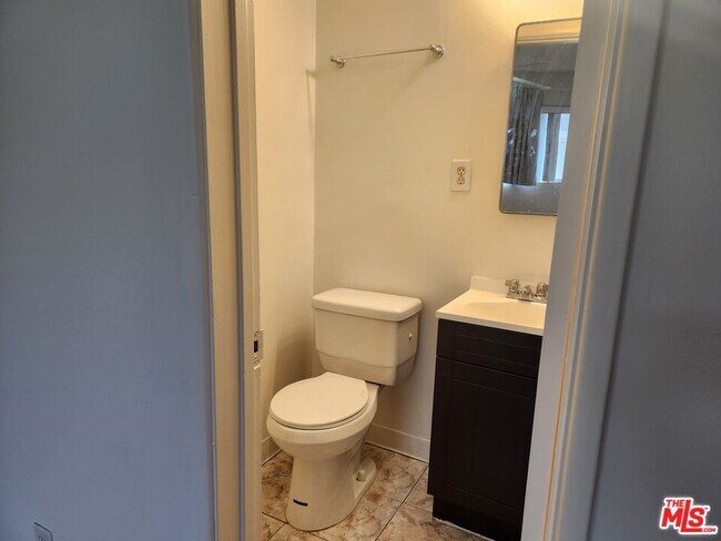 Building Photo - 8853 Alcott St