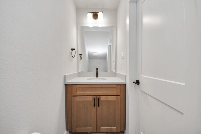Building Photo - 6519 Old Olive Tree Dr