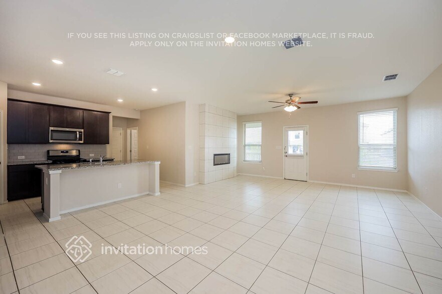 Building Photo - 10610 Briceway Ace