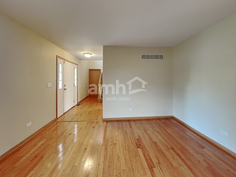 Building Photo - 1881 Westmore Grove Dr