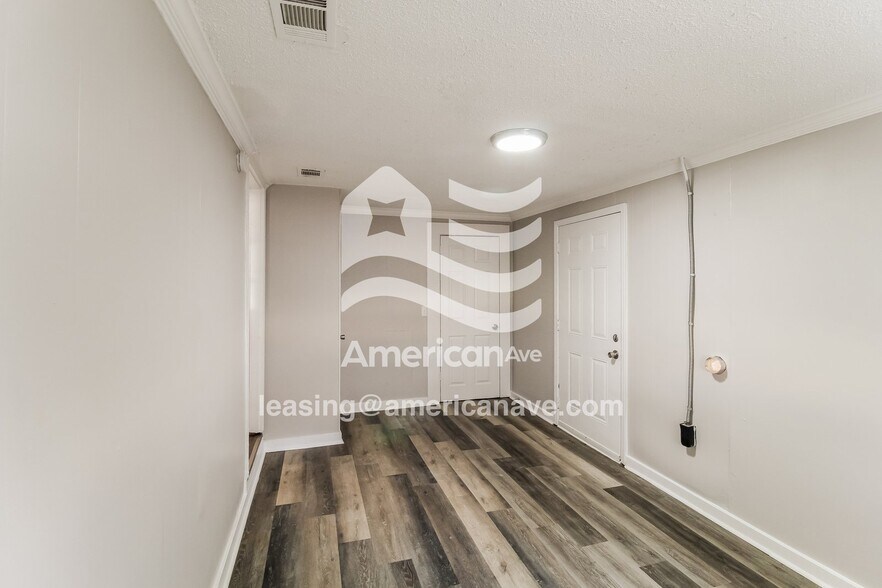 Building Photo - 1548 Buford Ave