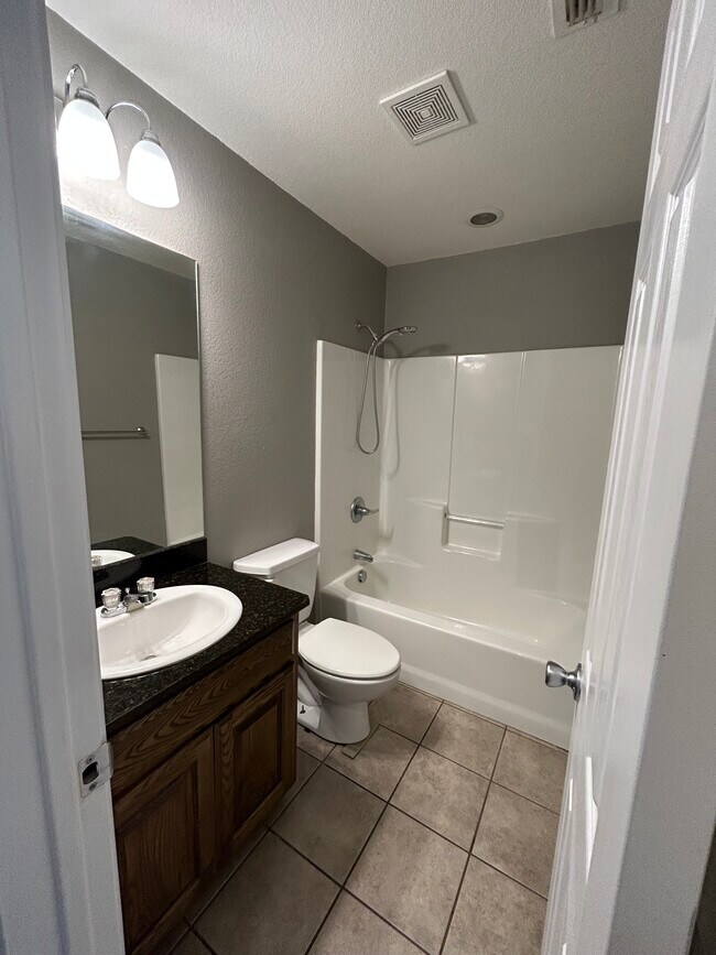 Building Photo - 1117 Avenida De Mexico