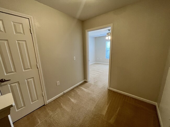 Building Photo - 8202 Downpatrick Ct