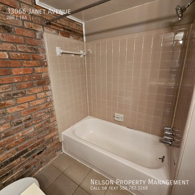 Building Photo - 33066 Janet Ave