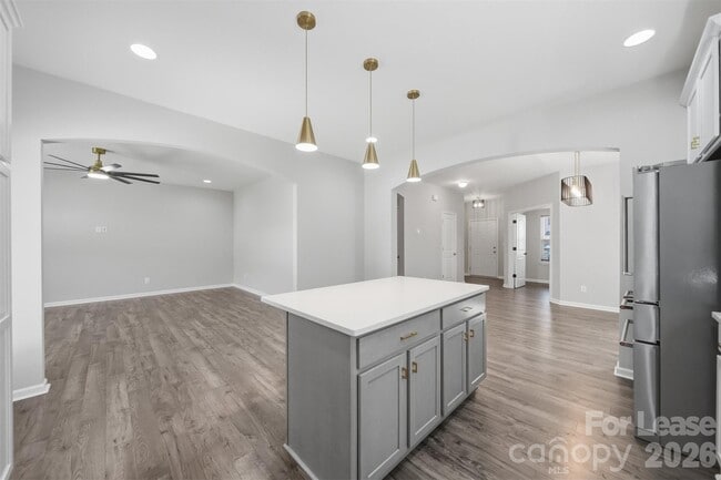 Building Photo - 5041 Mooreland Oaks Way