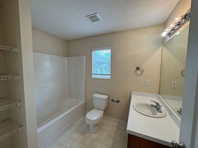 Building Photo - 121 Katydid Dr