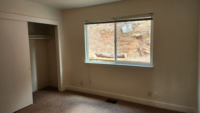 Building Photo - Lake Wildwood Home with Granny unit