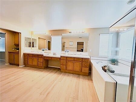 Building Photo - 17231 Greentree Dr