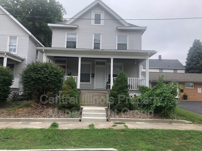Building Photo - 403 E Monroe St