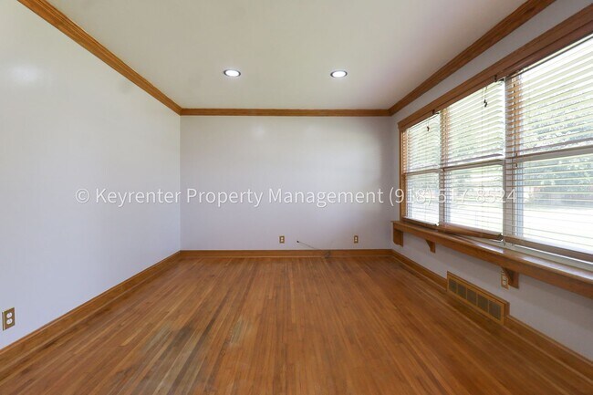 Building Photo - 9344 E 3rd Pl