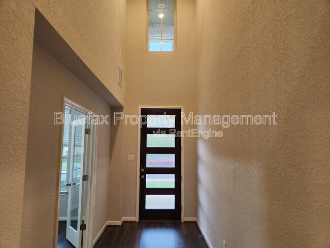 Building Photo - 13840 Tribeca