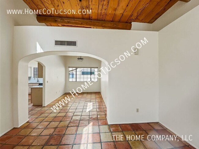 Building Photo - 1767 Deer Hollow Loop