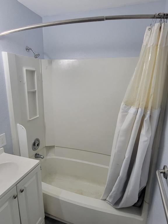 Building Photo - 2101 S Smithville Rd