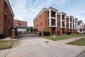 Building Photo - 805 Westover Ave