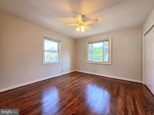 Building Photo - 5818 Fifer Dr