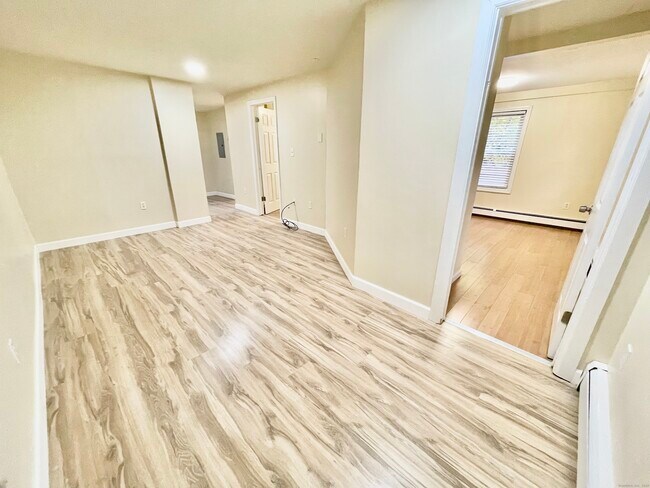 Building Photo - 92 W Main St