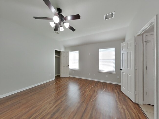 Building Photo - 12030 Green Bluff Ct