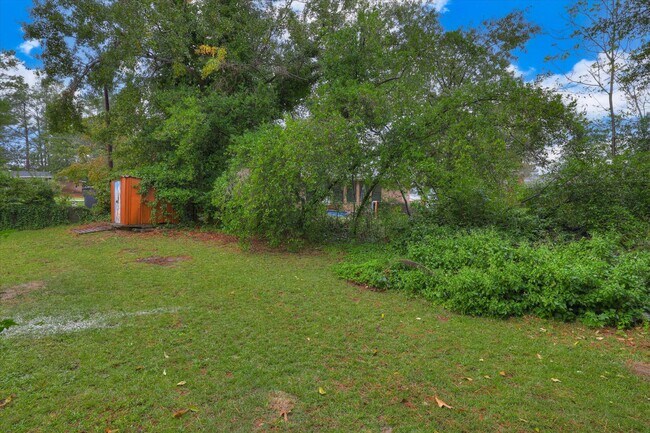 Building Photo - 2307 Hardwick Rd