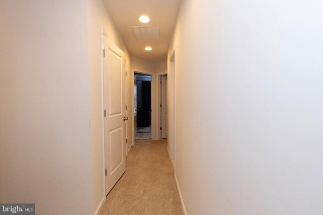 Building Photo - 3912 Applegate Ct