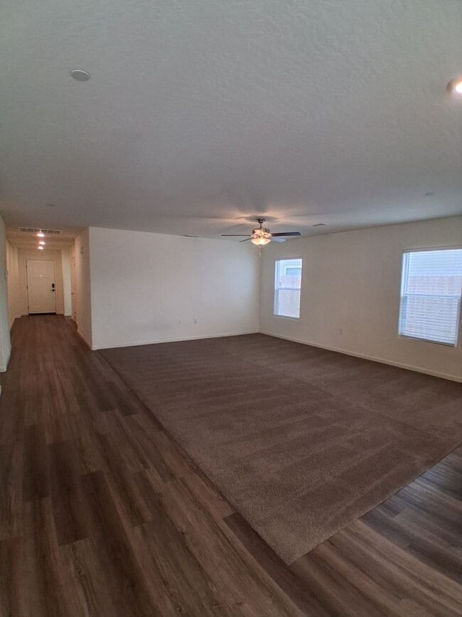 Building Photo - Beautiful Single-Story Home with Solar Included & Spacious Open Floor Plan!