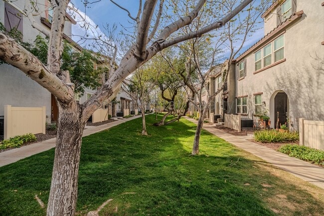 Building Photo - 5815 S 23rd Way