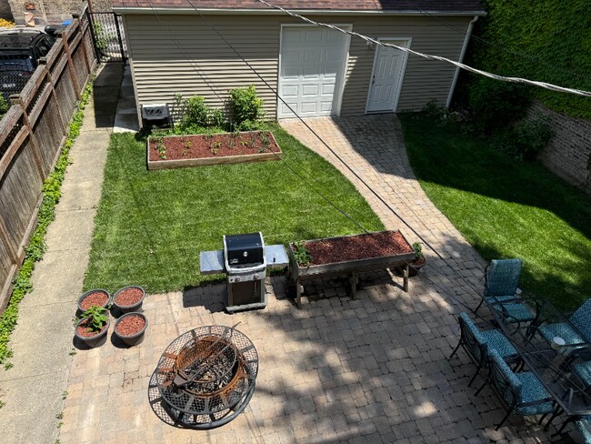 Building Photo - 2923 N Whipple St