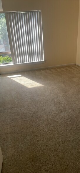 Building Photo - 8479 Greenbelt Rd