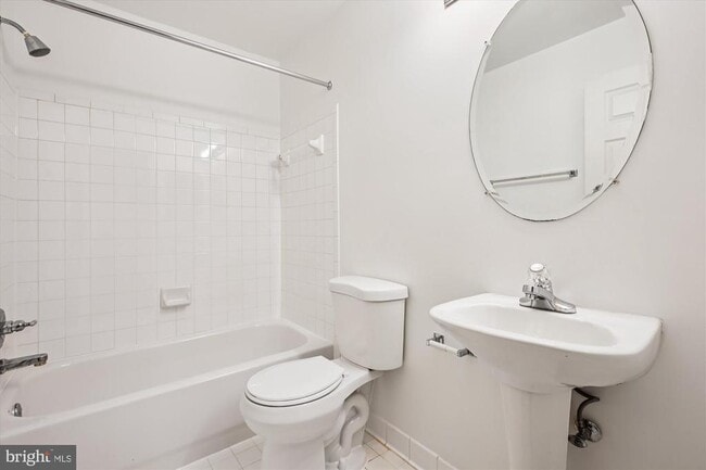 Building Photo - 502 Lawson Way