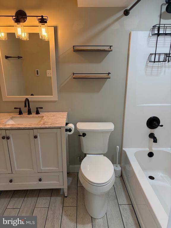 Building Photo - 1806 Johnson Rd