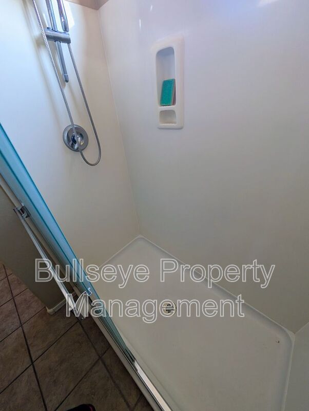 Building Photo - 45553 W Sky Ln