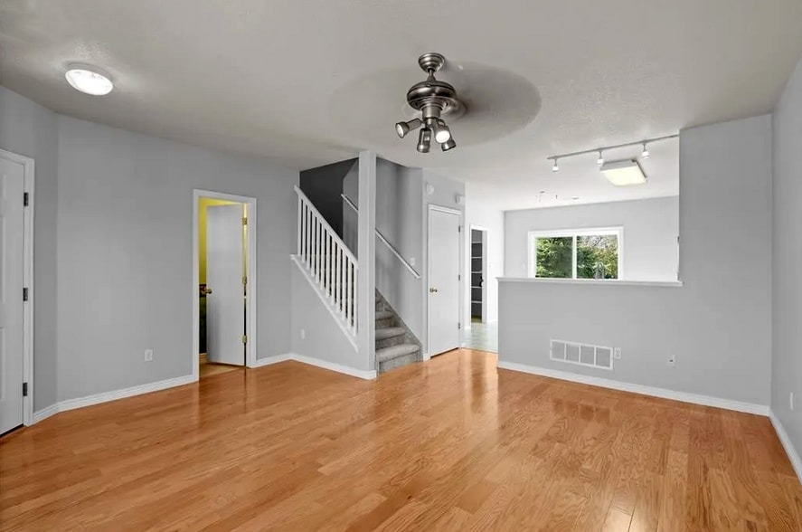 Building Photo - 6124 Scottsbluff Dr