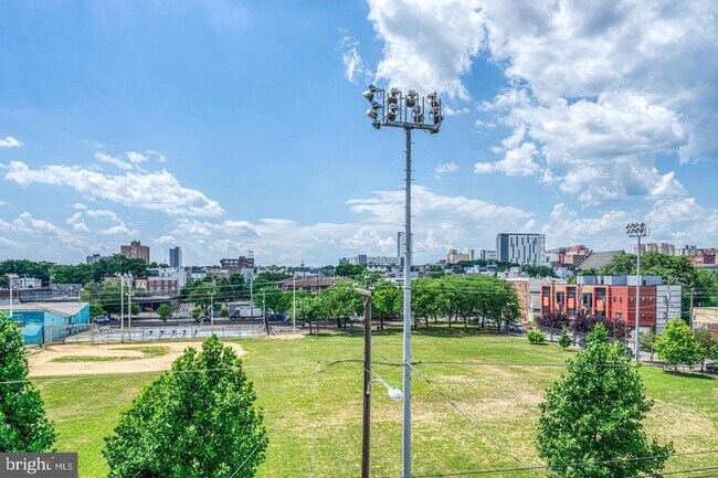 Building Photo - 1431 N 5th St