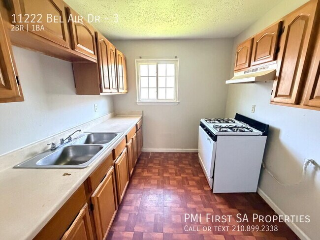 Building Photo - 11222 Bel Air Dr-3