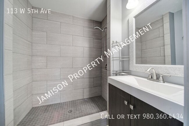 Building Photo - 113 W 5th Ave