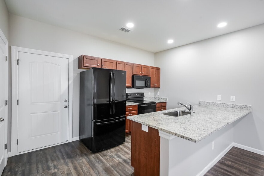 Building Photo - 1327 Rutherford St