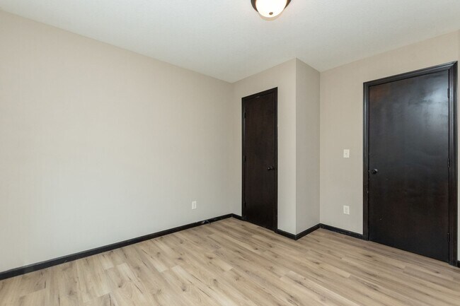 Building Photo - 11050 E Fawn Grove St