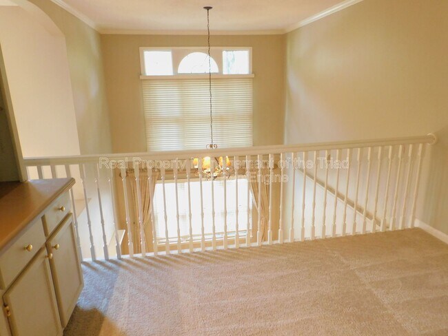 Building Photo - 22 Milpond Ln
