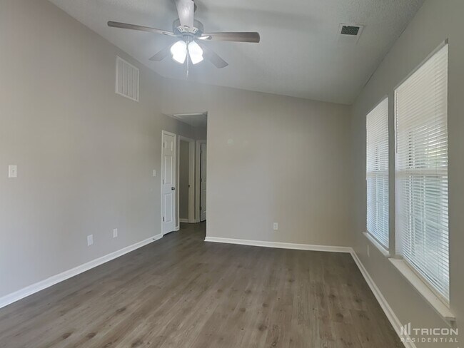 Building Photo - 1217 Capps Hollow Dr