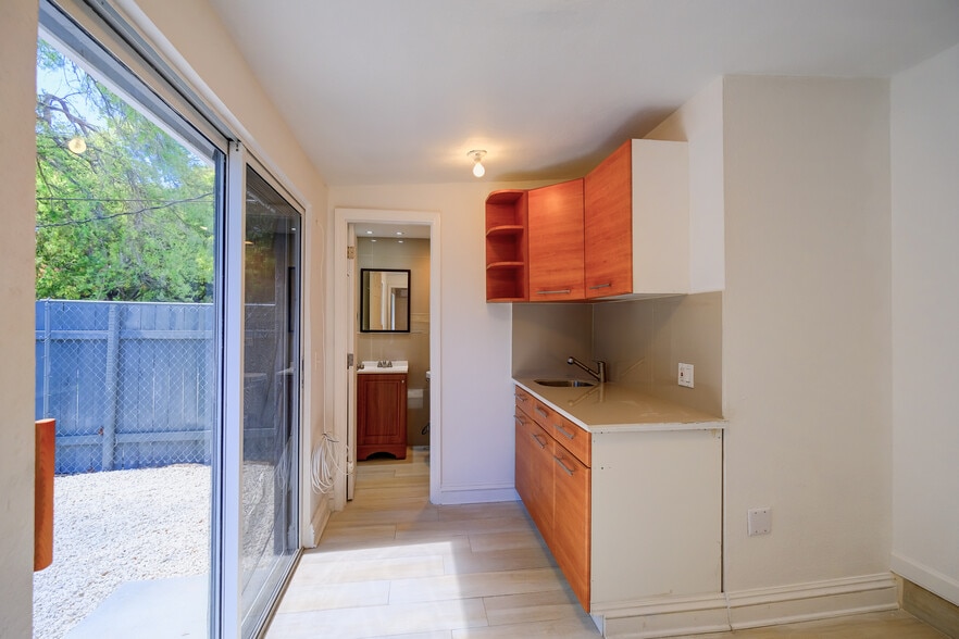 Kitchenette - 1558 NE 135th St